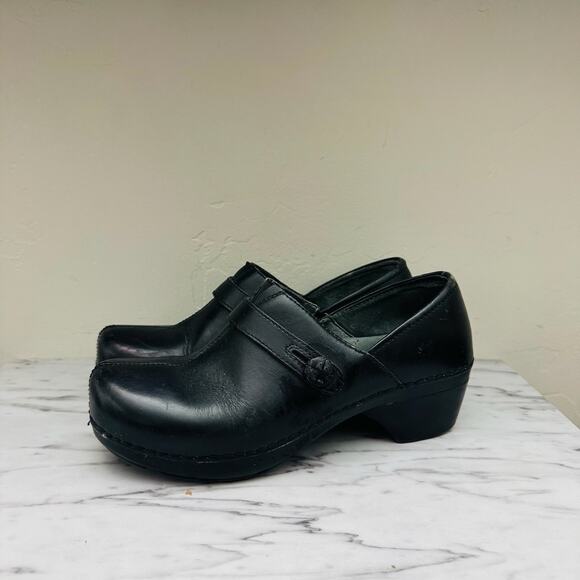 Dansko Solstice Black Leather Slip On Professional Clogs Women’s Size 9.5 - Picture 1 of 11